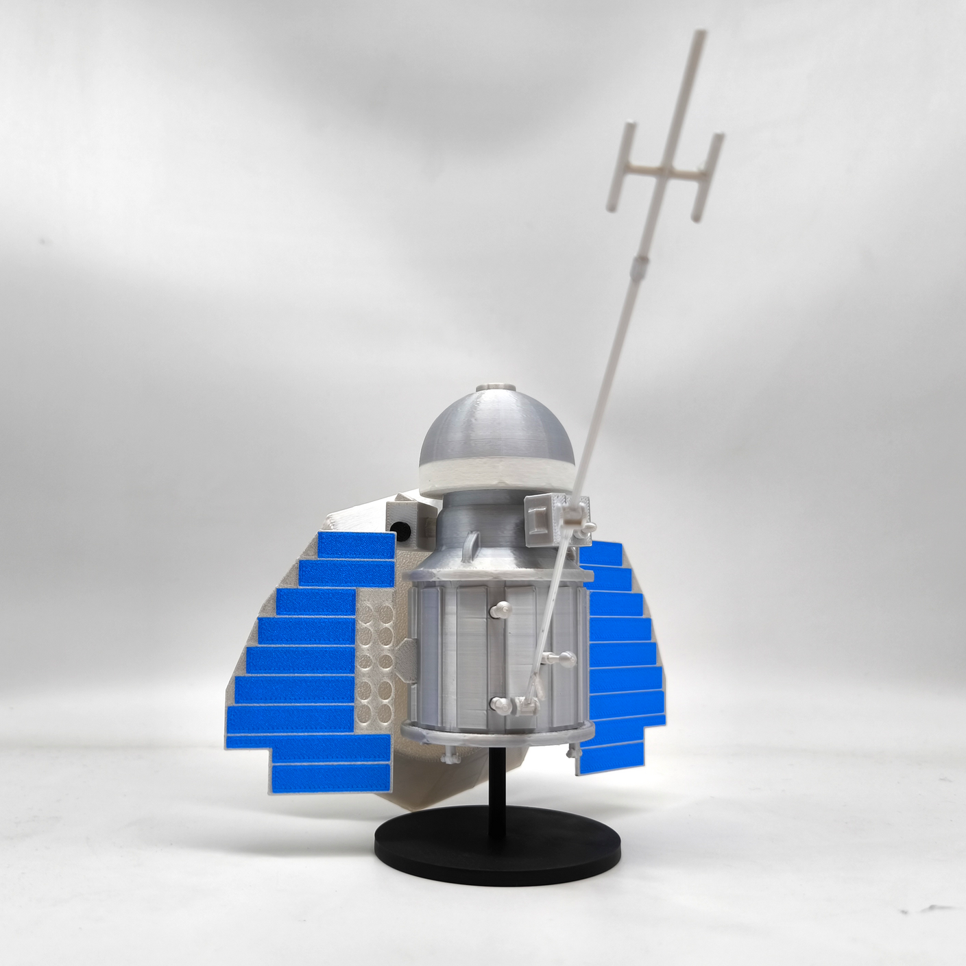 Сборная модель Венера-1